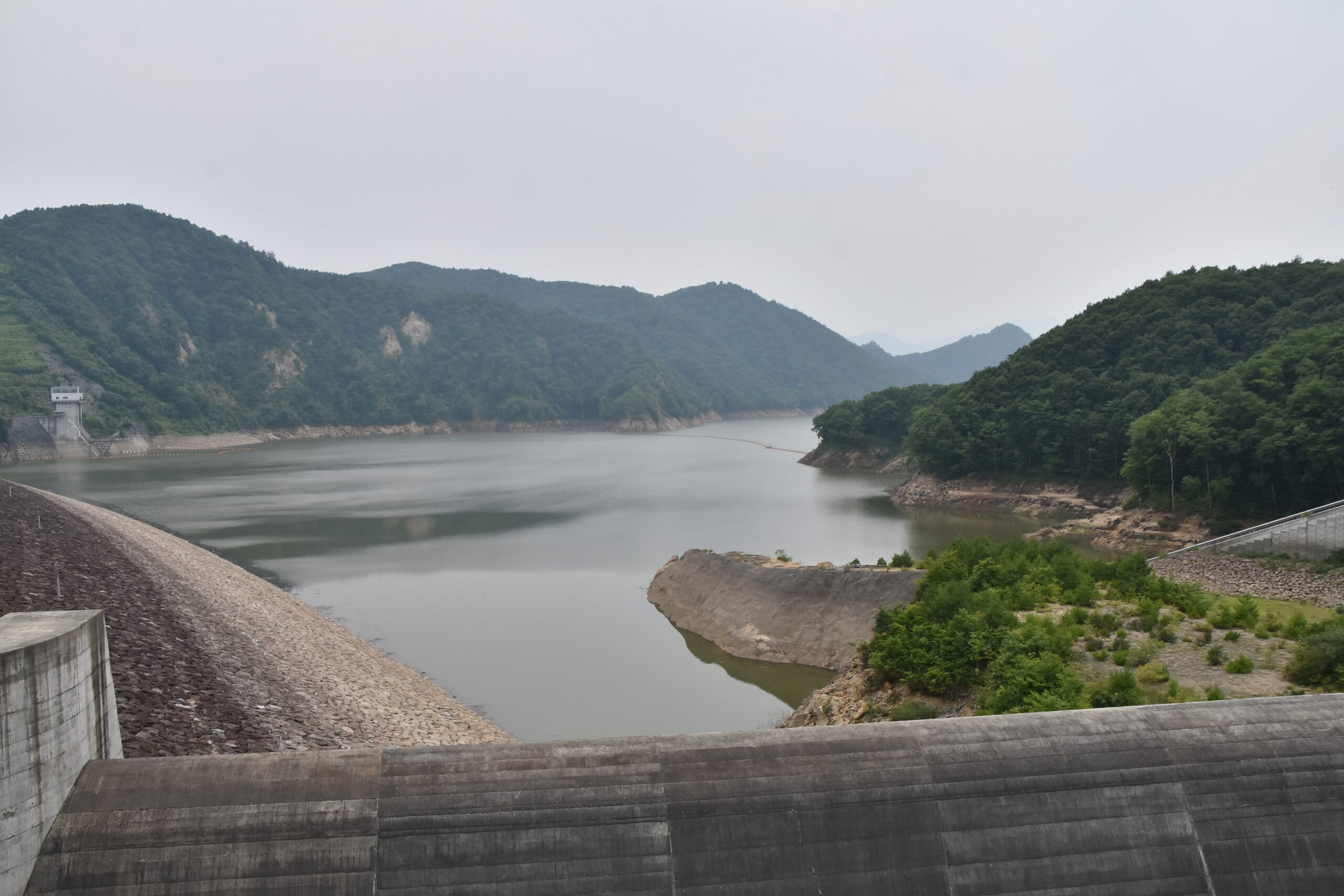 胆沢ダム貯水状況、まとまった雨で前年並みに回復