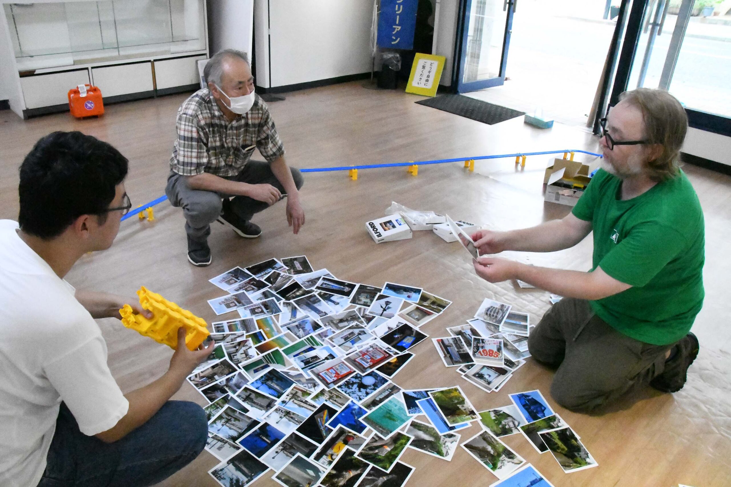 変わりゆく古里見つめる機会に（筑波大のギャリー助教らが水沢で写真展）