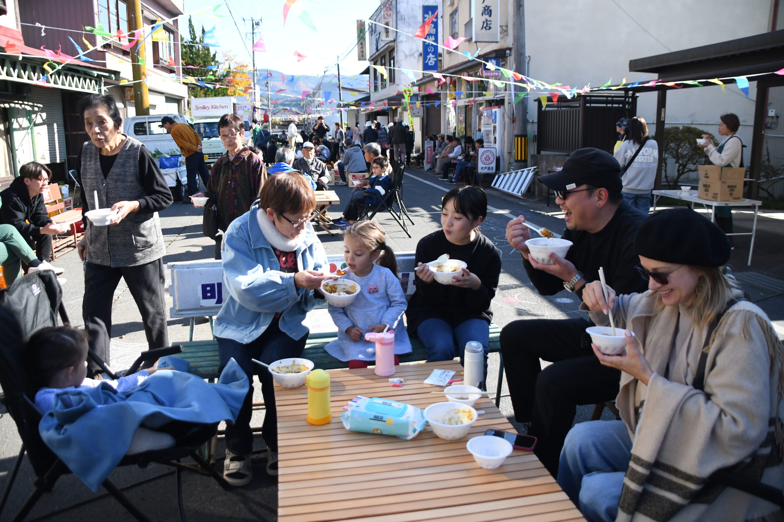 カレーで深める郷土愛　江刺・伊手商店街