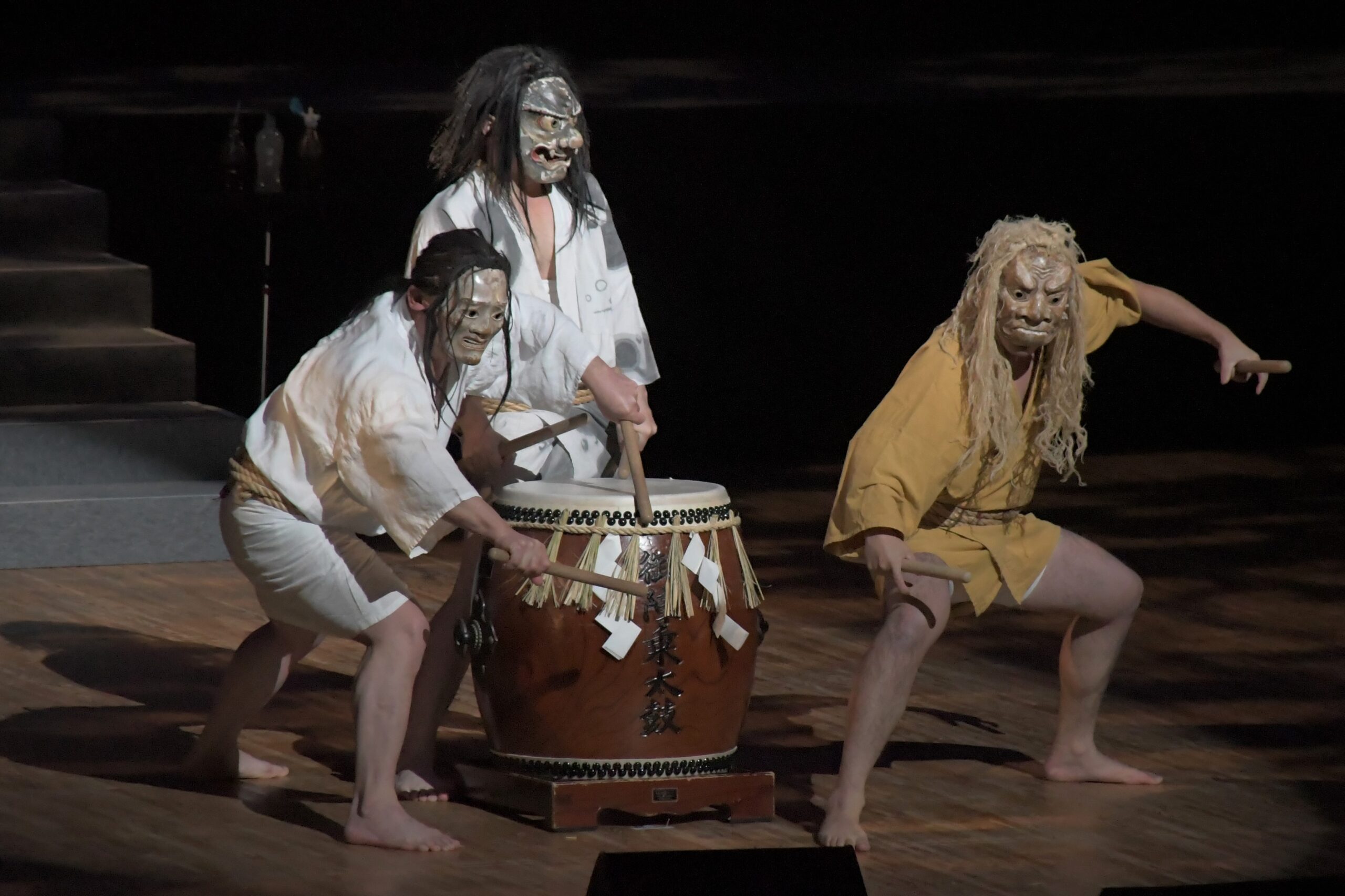 御陣乗太鼓（石川県輪島市）圧巻の演技　歌手・木原さん、公演に招く（奥州市水沢）