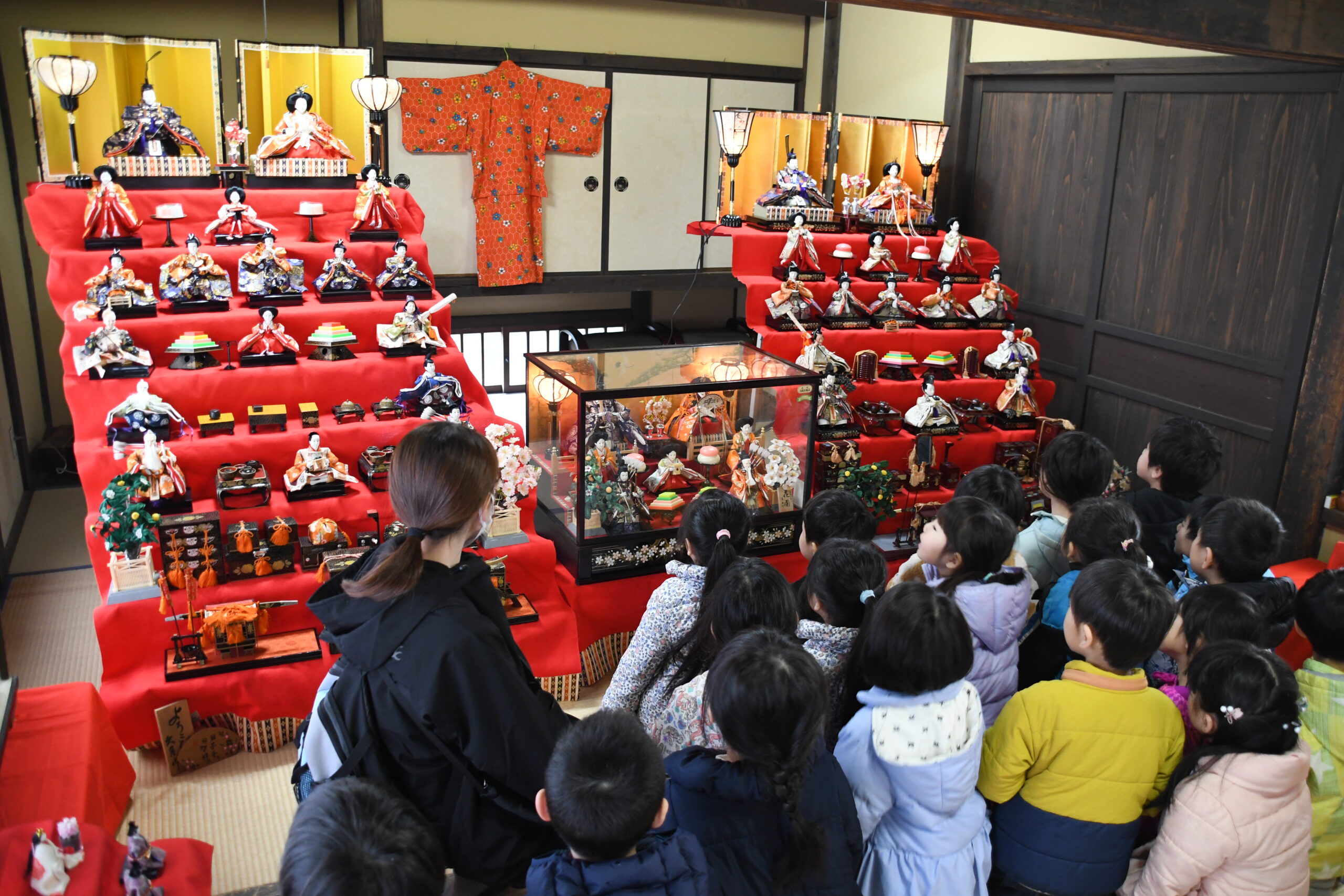 金ケ崎伝建群　雛祭り華やか