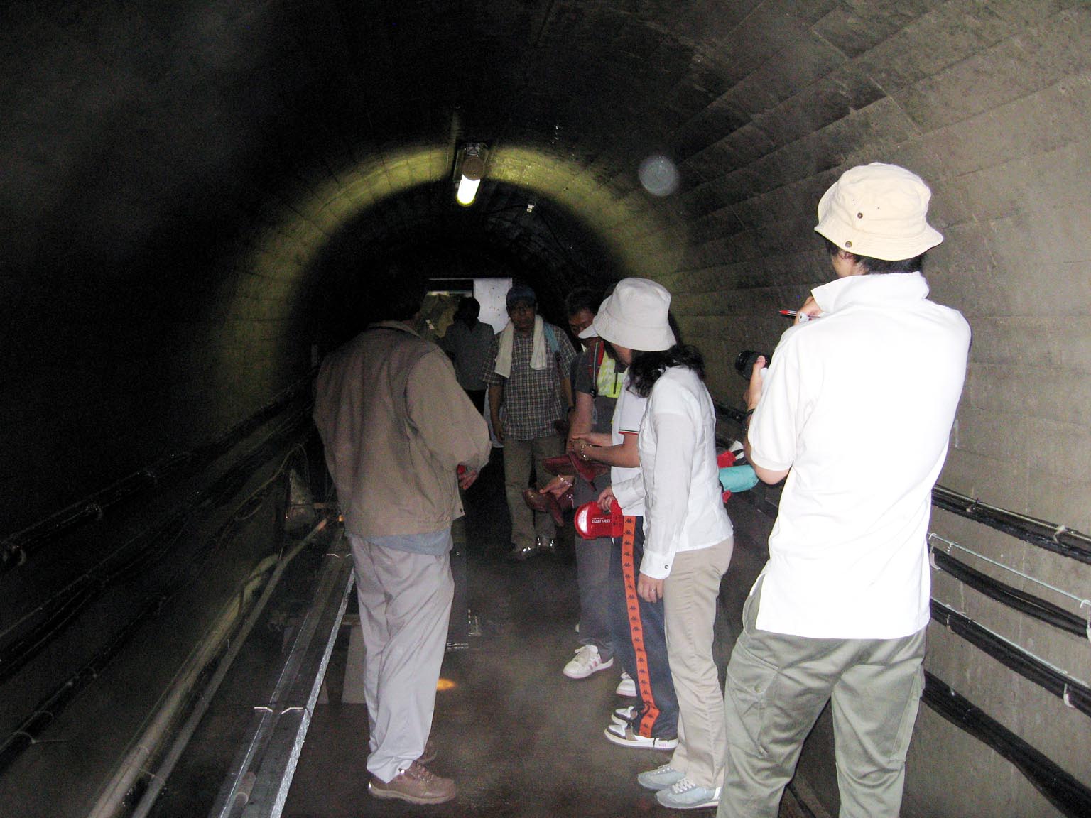 ILC候補地に納得（岩手県内の理科教諭、阿原山の地盤 間近に）