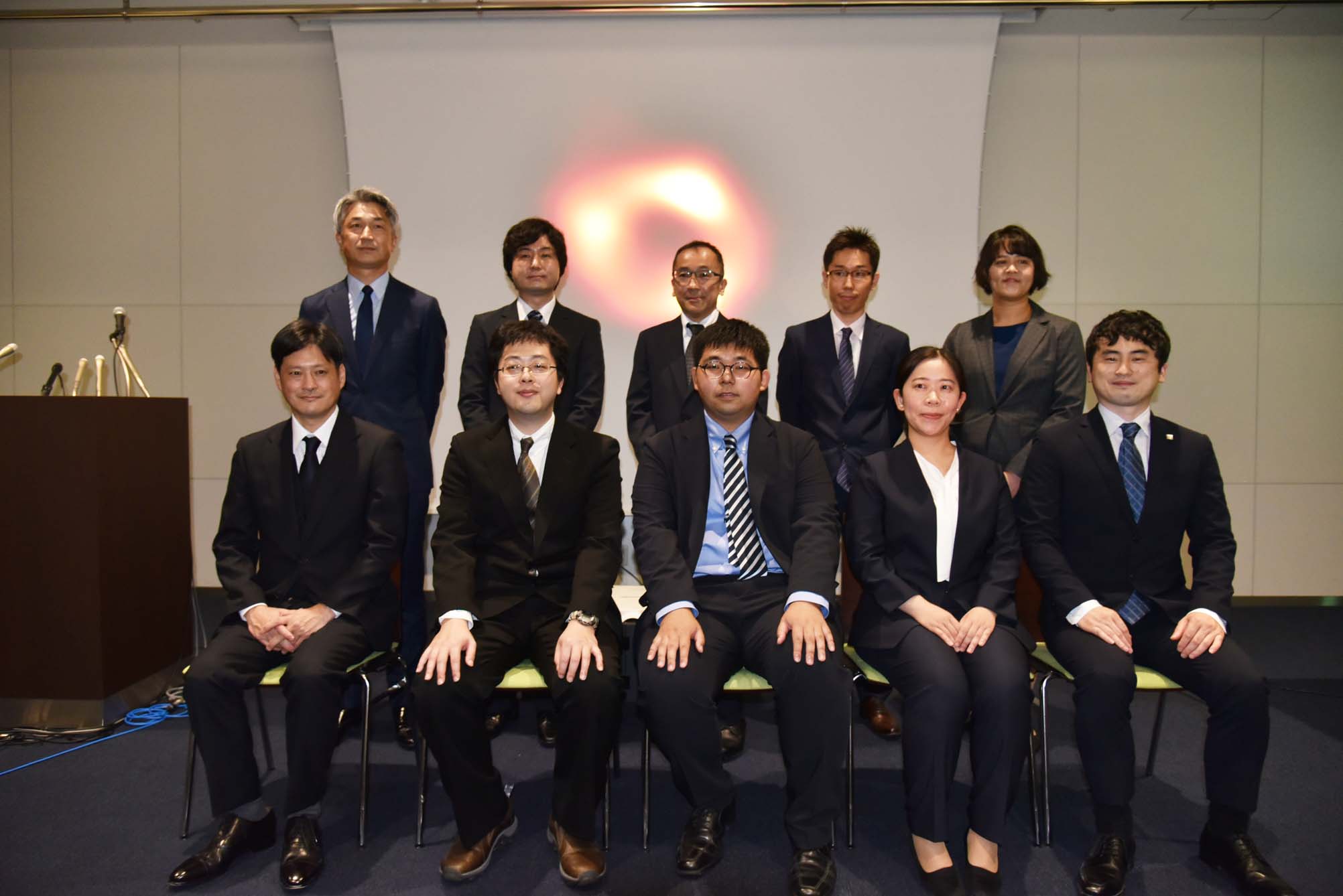 天文台の本間所長「若手の今後に期待」（銀河系中心部、ブラックホール撮影受け）
