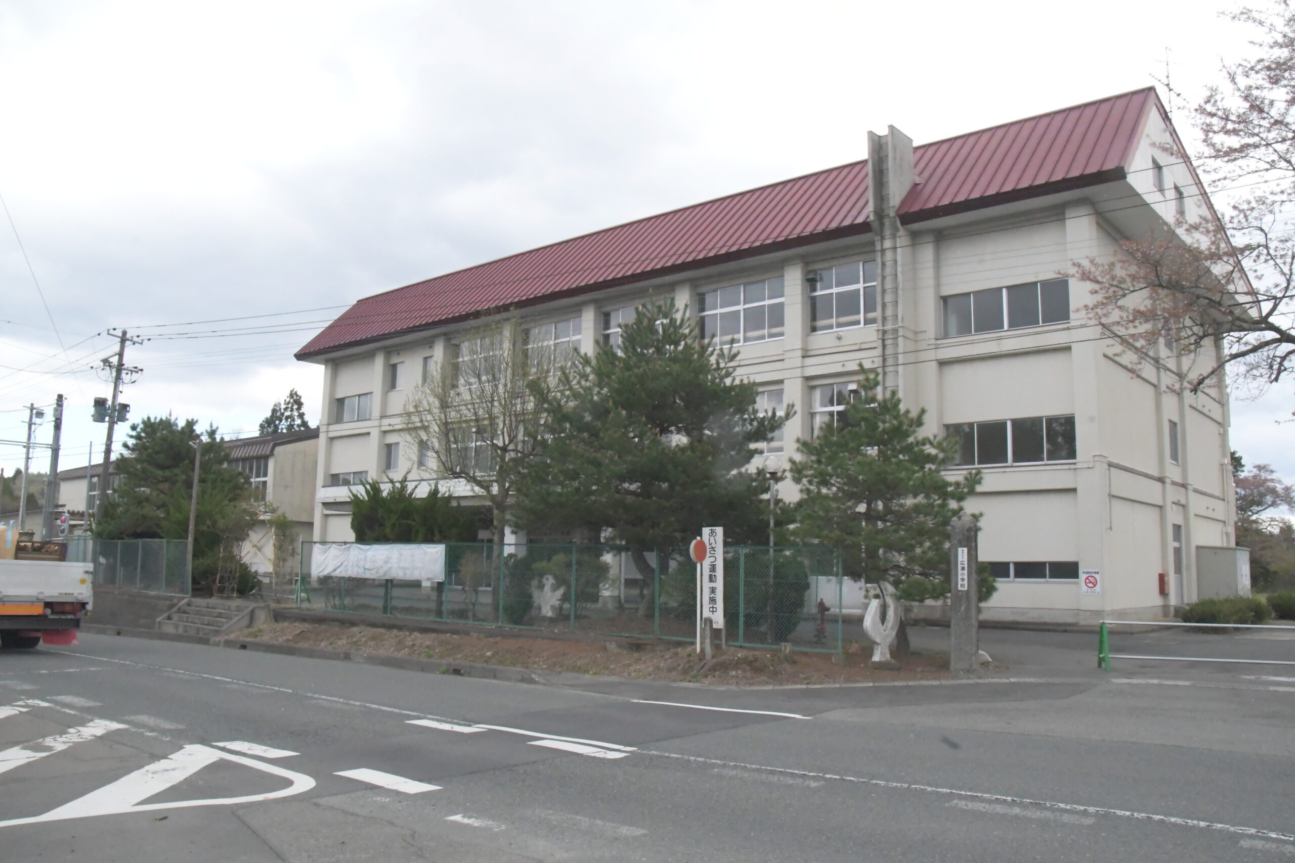 産業繊維資材製造の大嘉産業 旧広瀬小（江刺）を工場に、閉校舎の民間活用 市発足以降では初