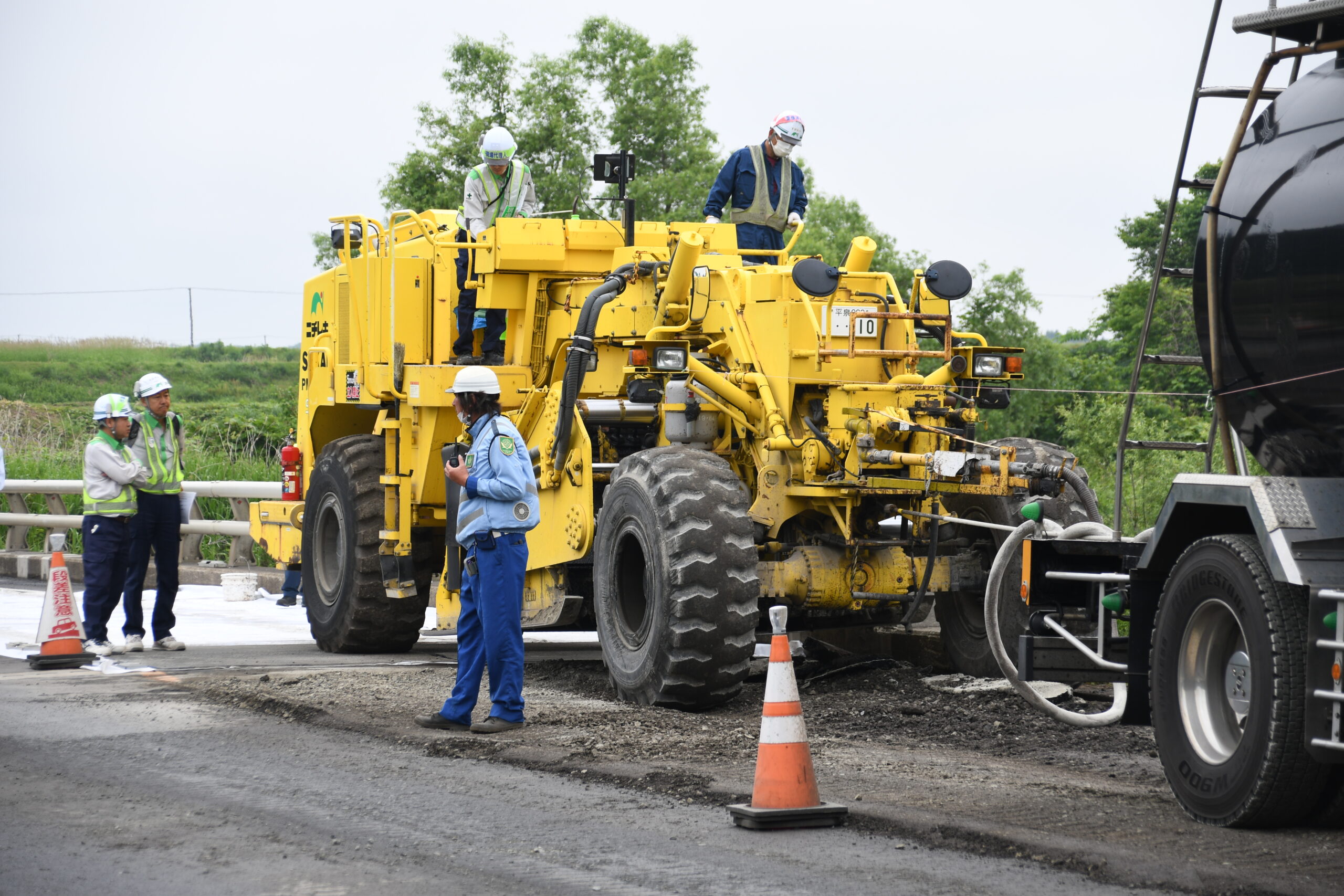 岩手ニチレキ　次世代燃料　脱炭素狙いに道路工事で全国初導入