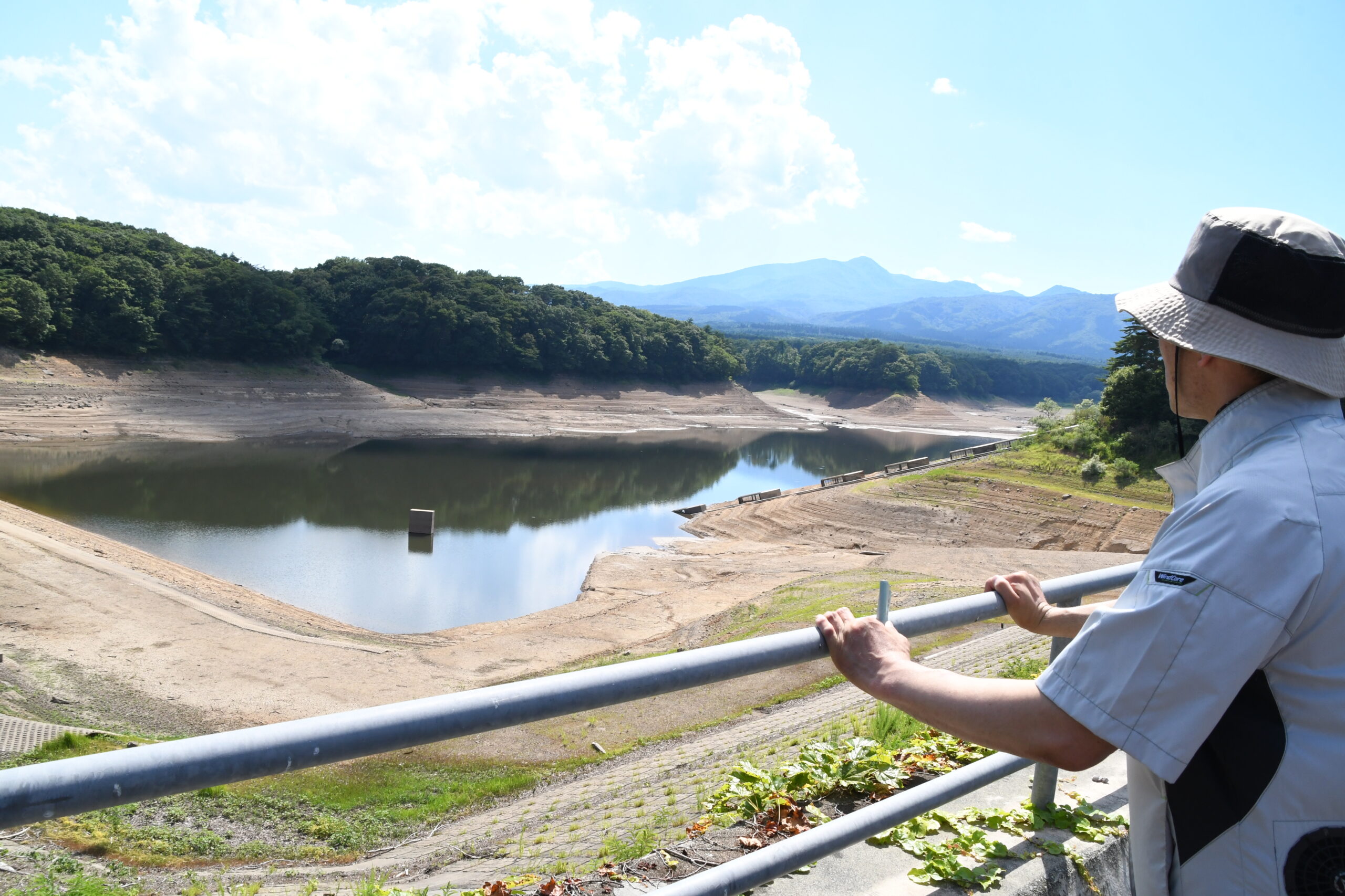 高温少雨　農業用水不足が顕在化、出穂に影響か　祈る降雨（胆江）