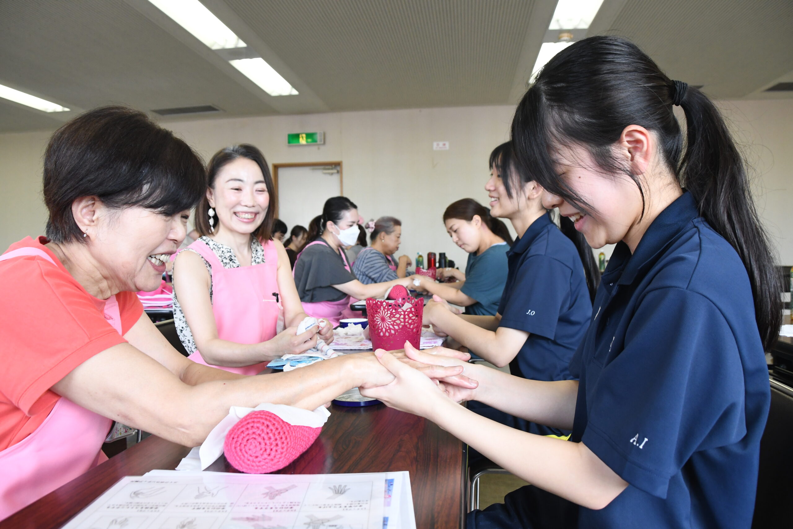 皆の気持ちを明るく、設立１０年目のメイクボランティア美々　６年ぶり養成講座