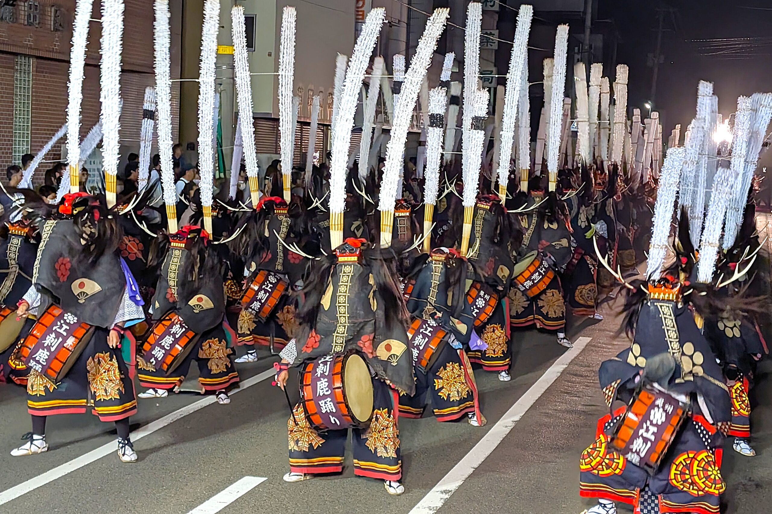 流派超えて40年 百鹿大群舞に熱気の渦（えさし夏まつり）