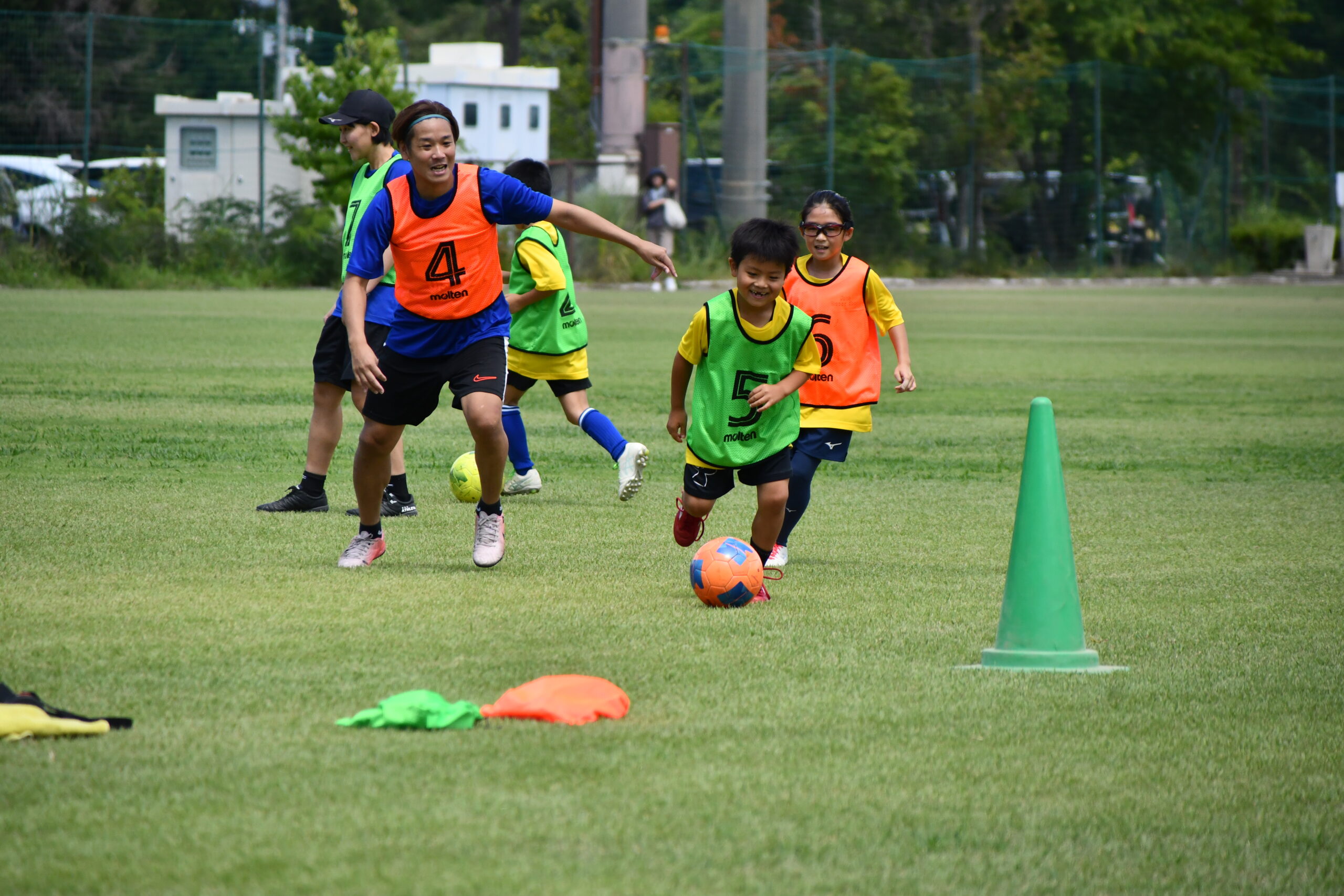 元Ｊリーガーがお手本   水沢でキャンプ始まる（奥州サッカー協）