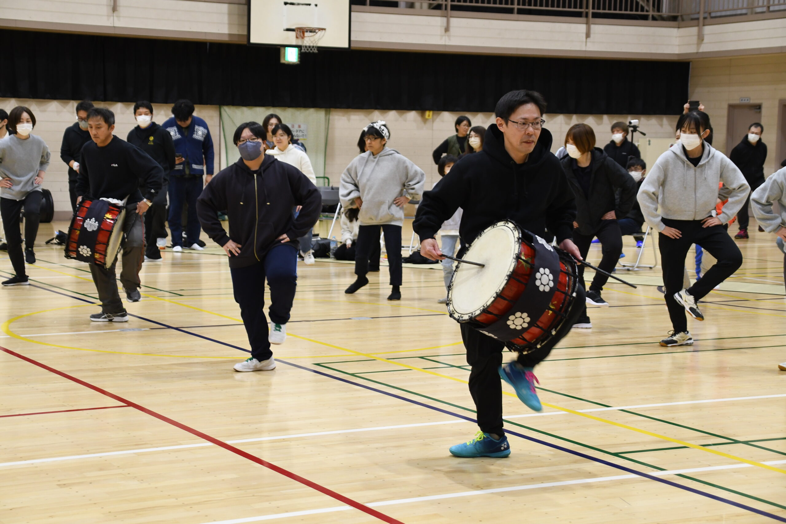 鹿踊継承へ結束強く 奥州、北上5団体 胆沢で初の練習交流会