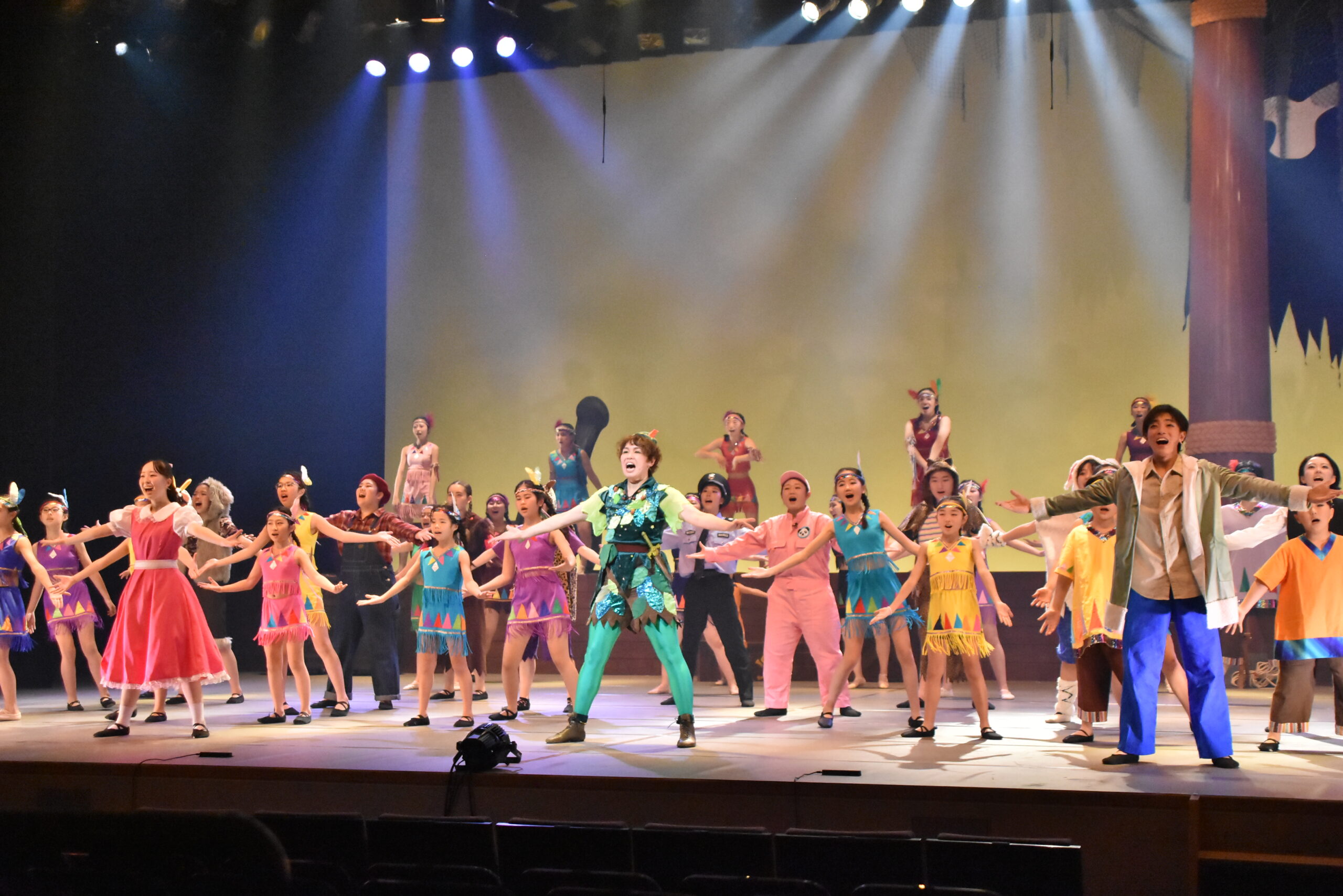 晴れ舞台で熱演、躍動　いさわジュニアミュージカルスクール第25回公演