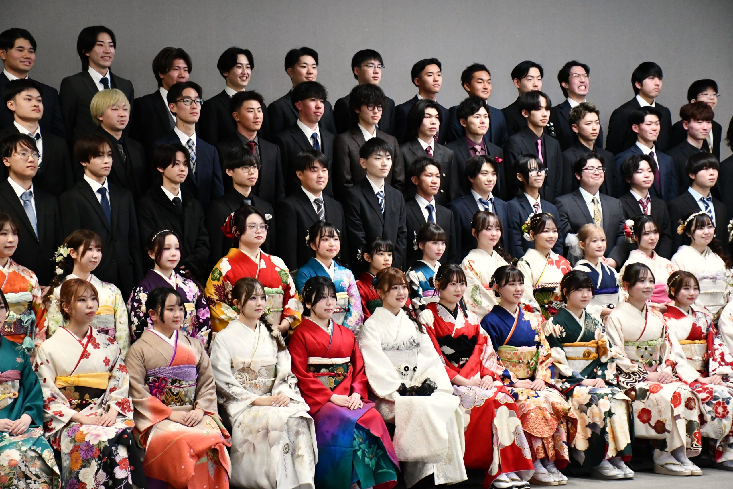 節目祝う集いに883人、二十歳の自覚　門出晴れやか（胆江2市町）