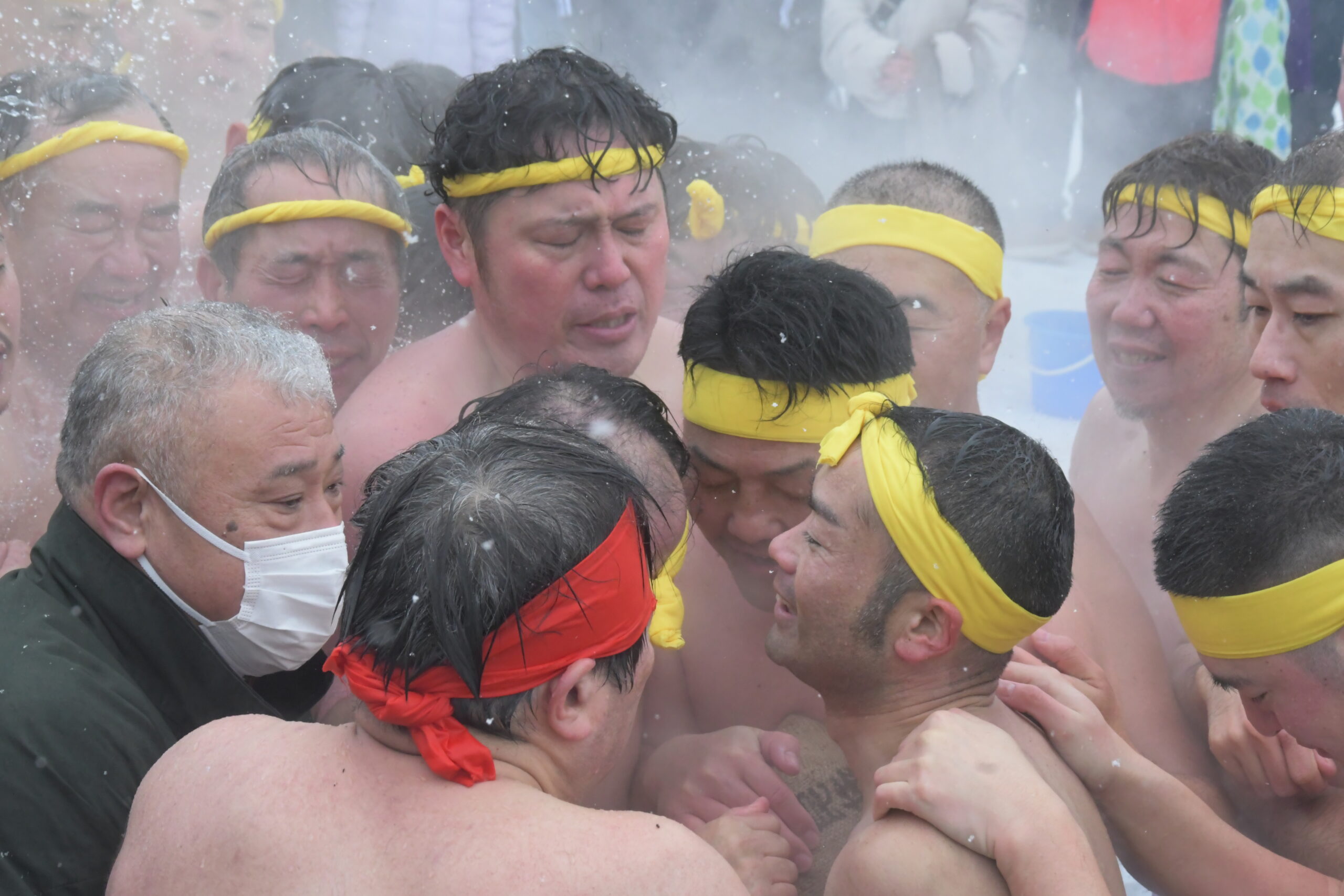 安寧祈願　大寒波なんの永岡蘇民祭　争奪戦、町外取り主は初（金ケ崎）