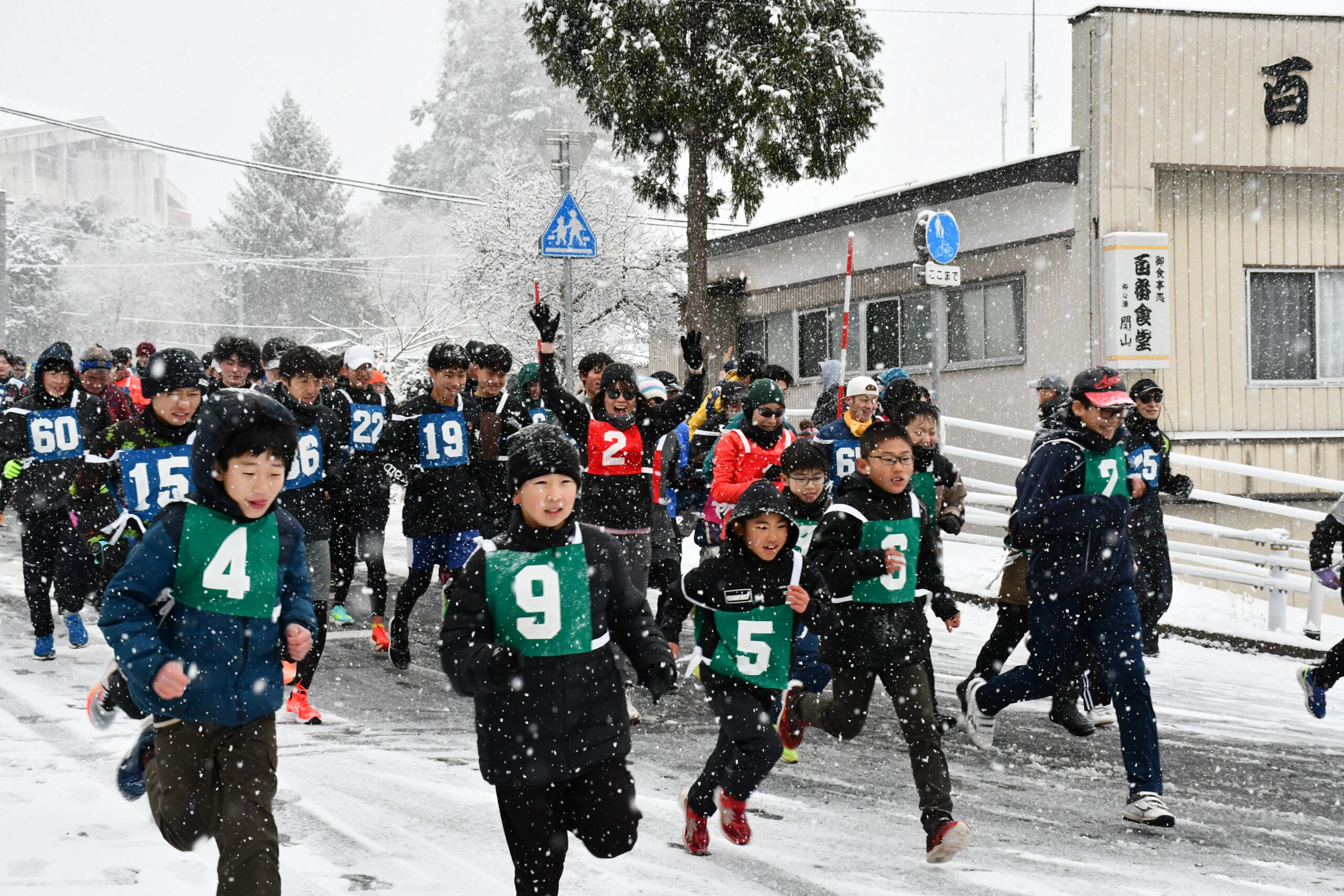 今年も元気に駆けるぞ！ 午年初日、各地で元旦マラソン（胆江）
