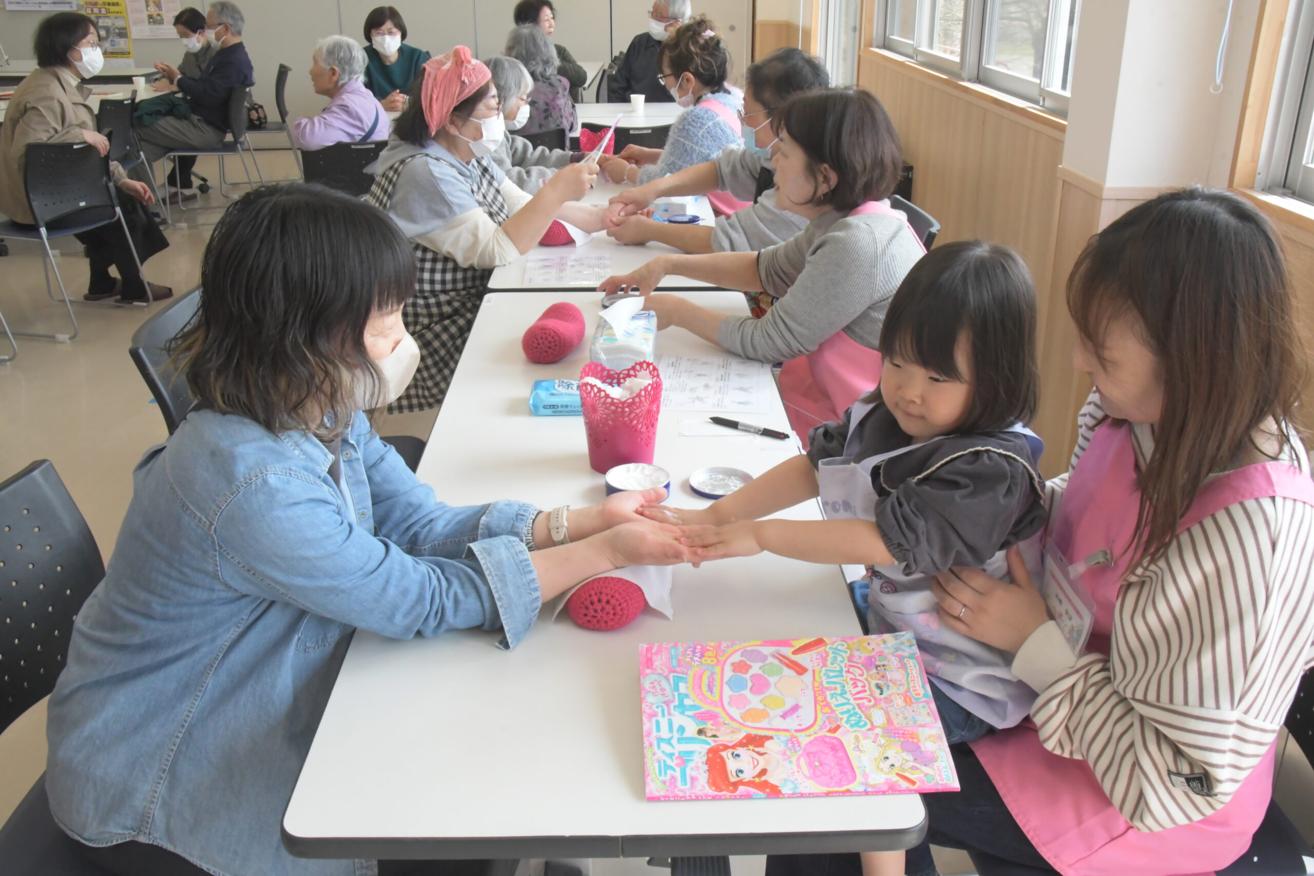 地域福祉充実へ手携え　世代間交流会