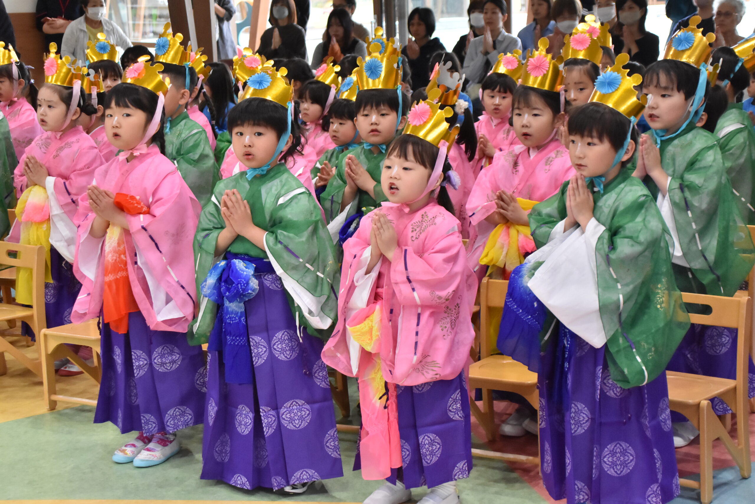 にぎやかに かわいらしく 市内2園で「花まつり」