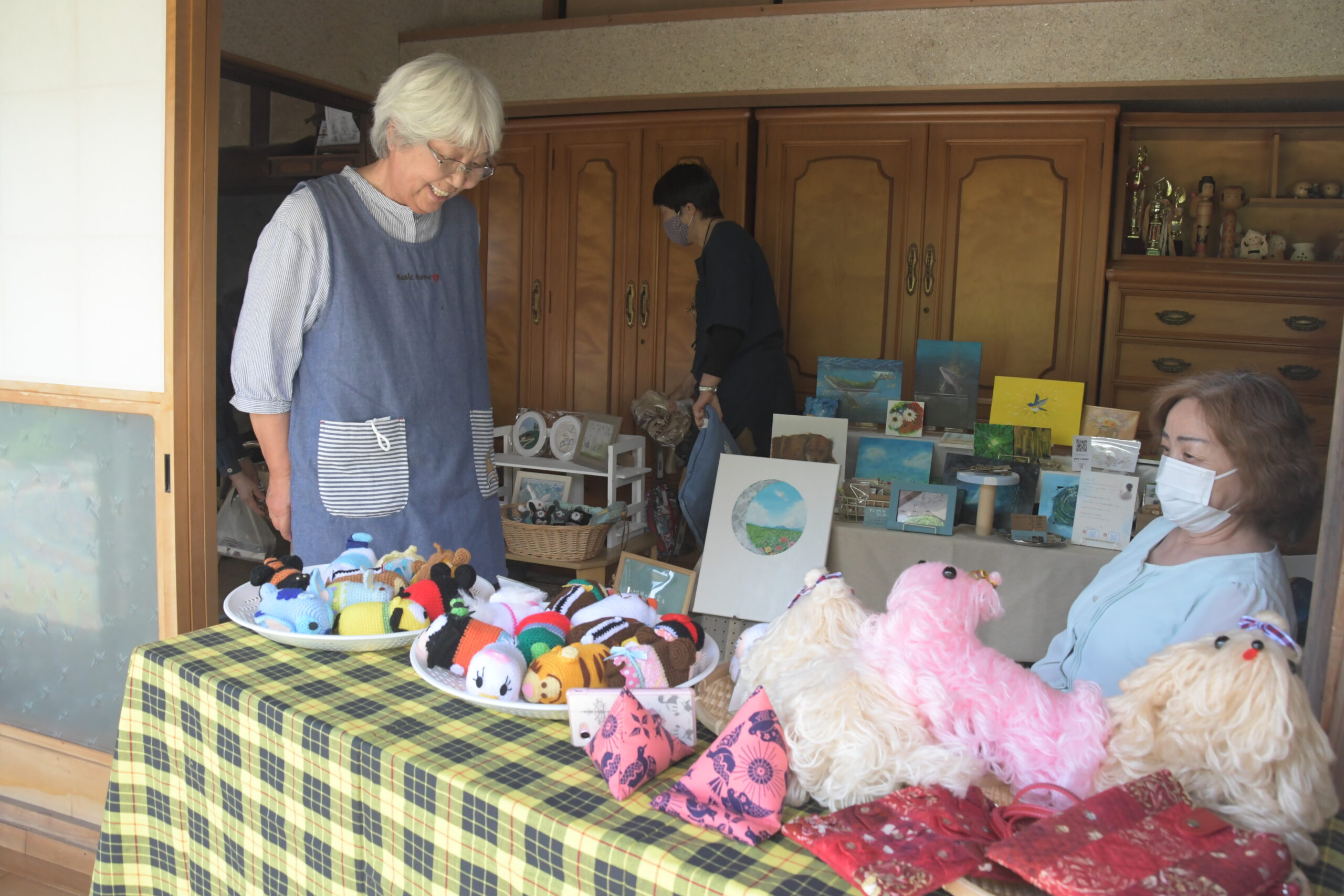人、もの　織りなす魅力   奥州市内３カ所でマルシェにぎわう