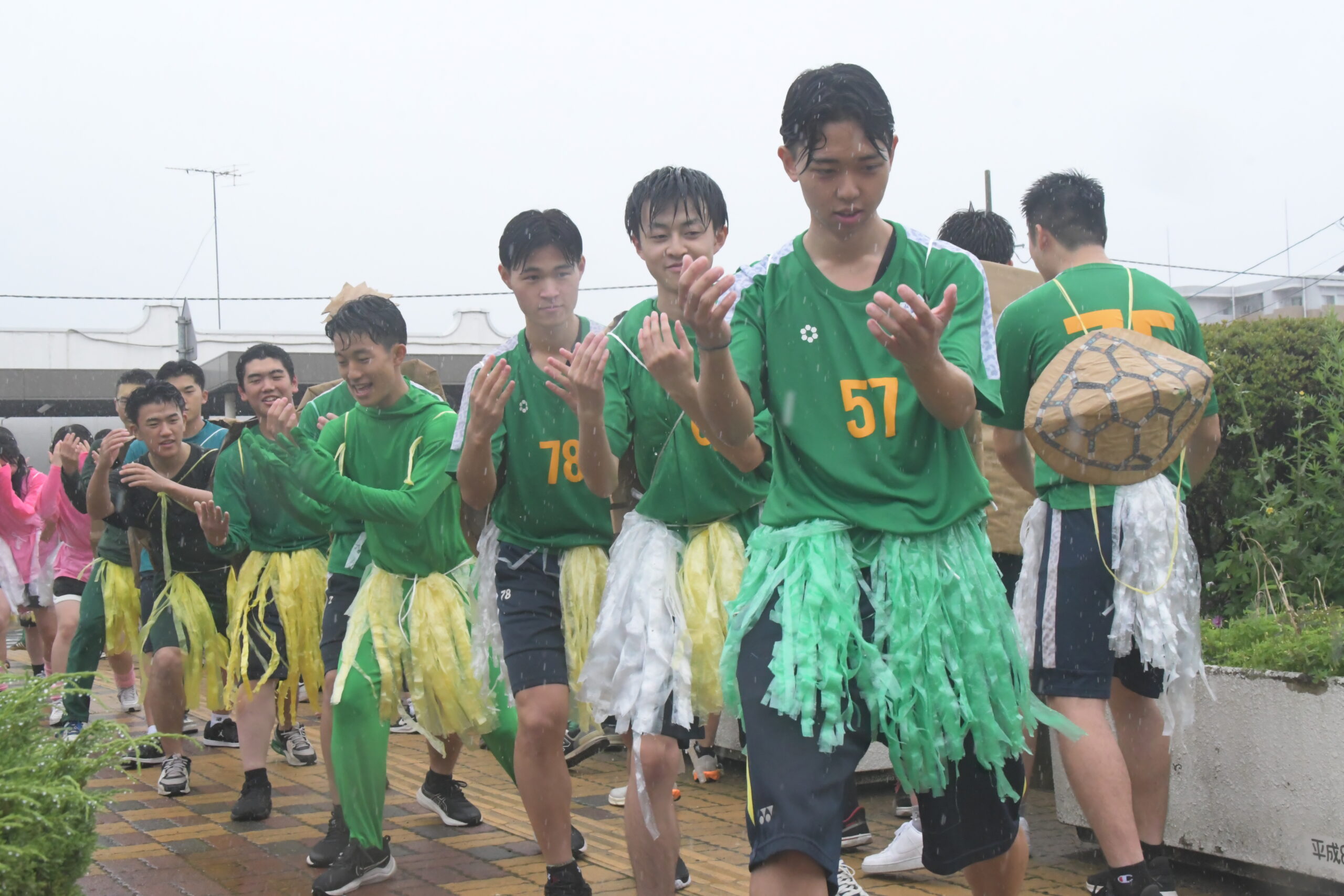 快晴願いヤッホー♪ 水沢高大運動会 カッパ踊りでＰＲ