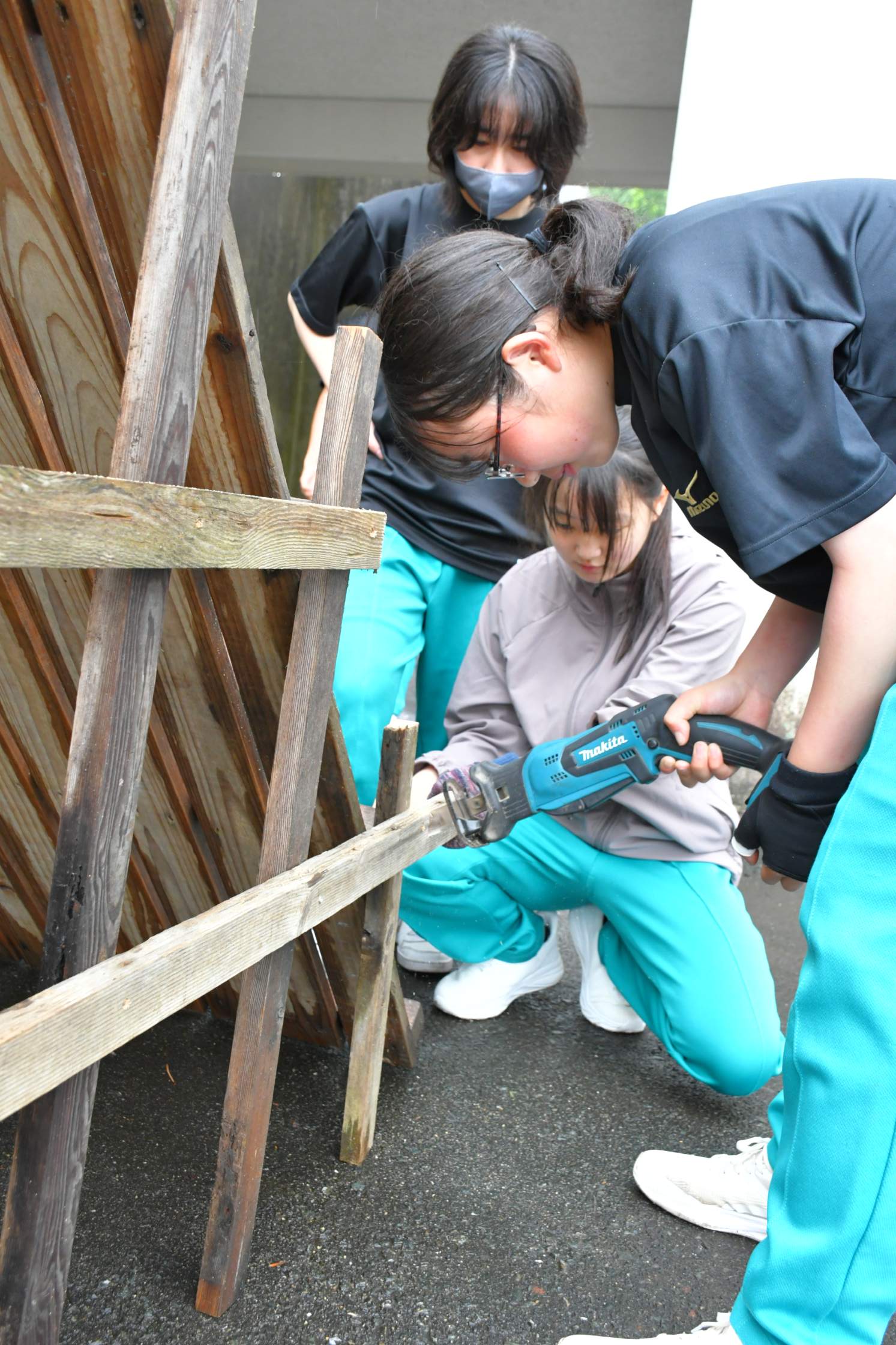 地域活性化へ汗流す（衣川中の再生PJ、5年目始動）