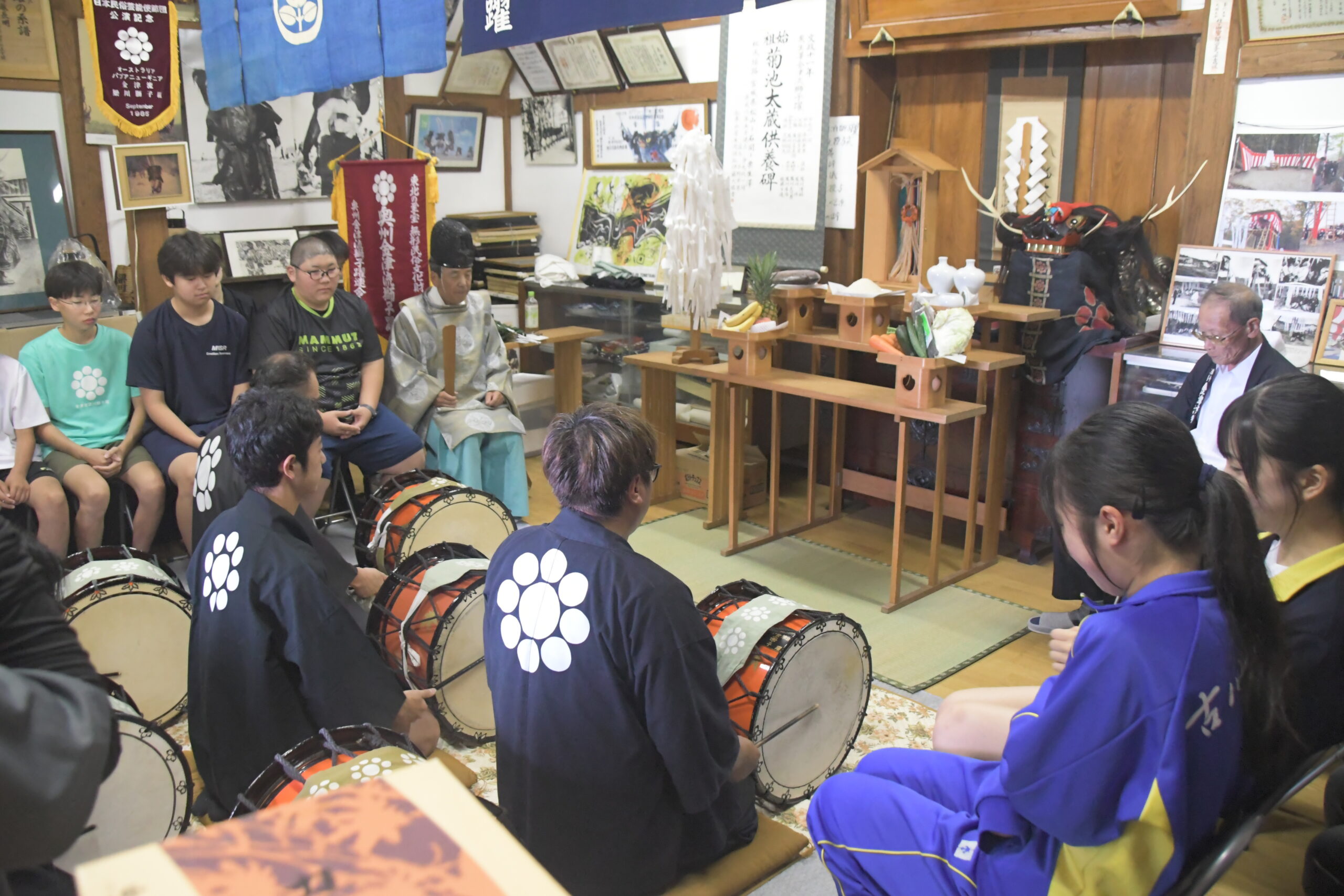 始祖しのび感謝の太鼓、梁川獅子躍連合会が「太蔵祭」（江刺）