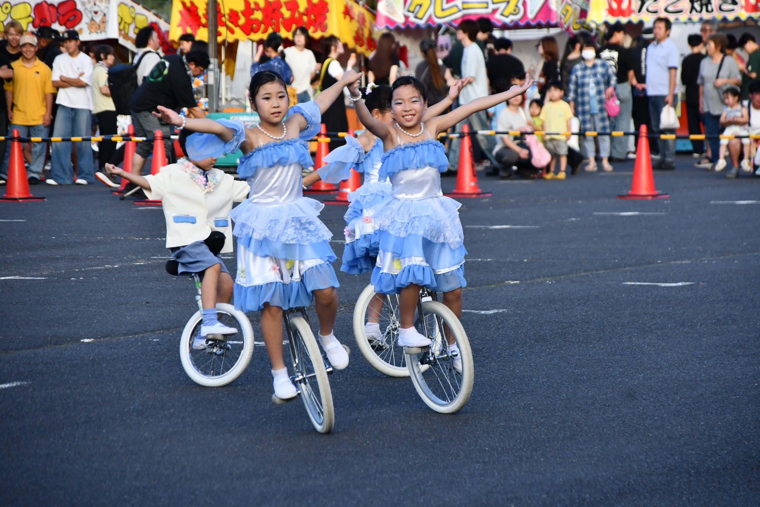 前沢夏まつり　演舞や花火　熱気あふれ、家族連れら満喫