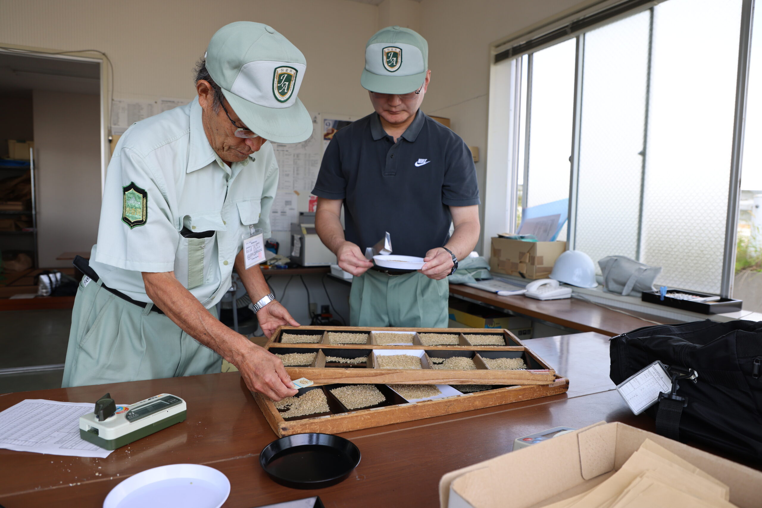 収穫期迎え本年産米の検査着々（胆江2JA）